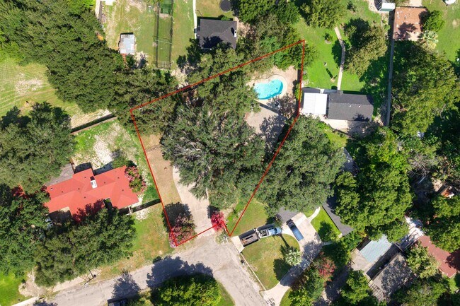 101 Sultenfuss Ave