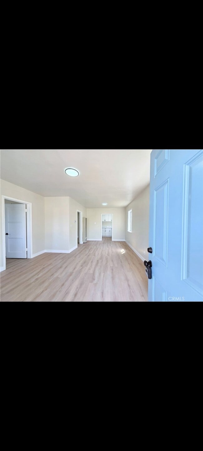 Photo - 5552 Lewis Ave Unidad M