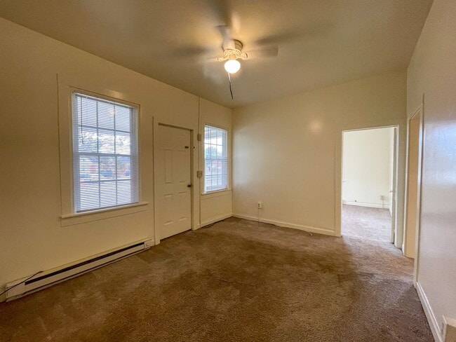 Photo - 307 N 6th Ave
