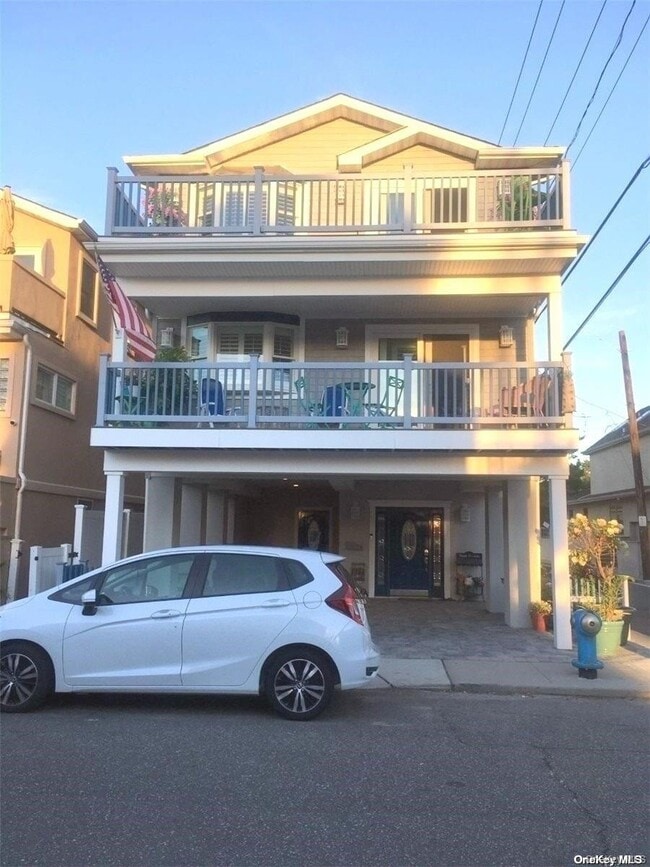 Building Photo - 24 Virginia Ave Unit Top