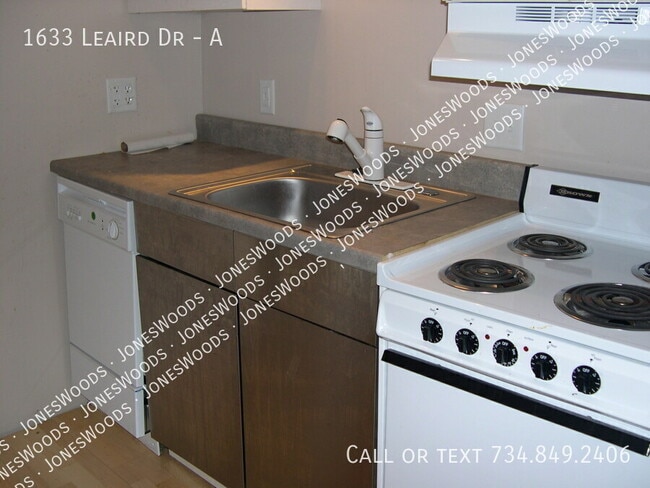 Building Photo - 1633 Leaird Dr Unit A