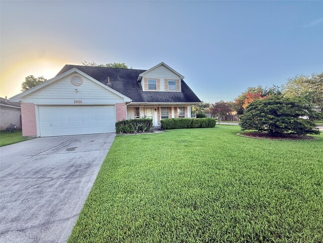 Photo - 2923 Cottonfield Way