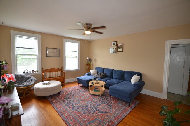 Living Room - 234 Cypress St Rental