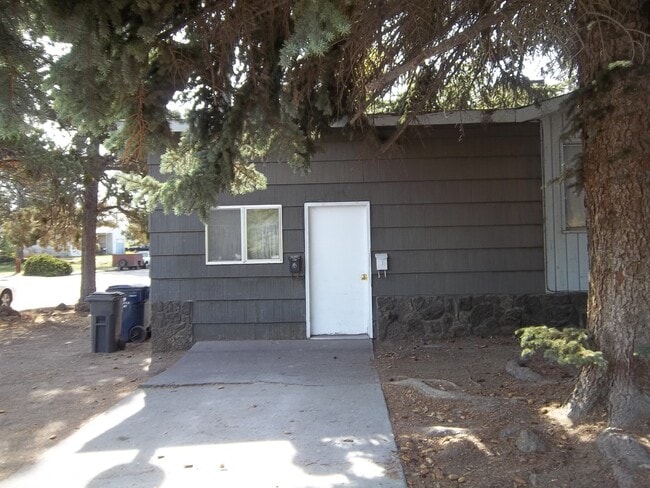080-471 Clay Triplex, Bend - 080-471 Clay Triplex, Bend Apartment Unit 080-471-C Clay