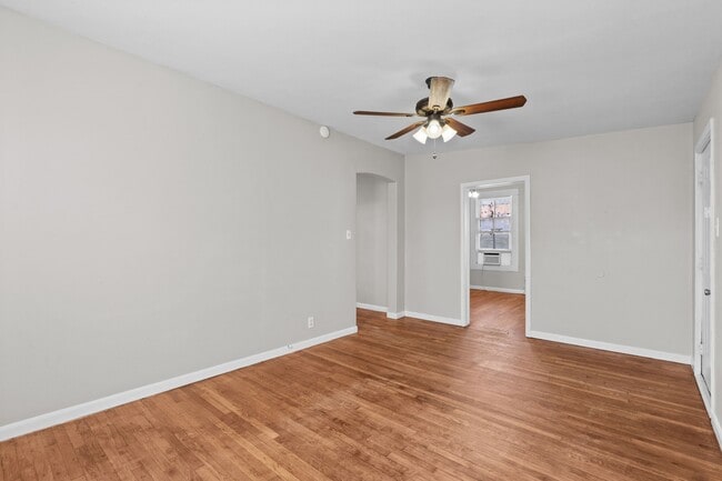 Photo - 4020 Avenue O 1/2
