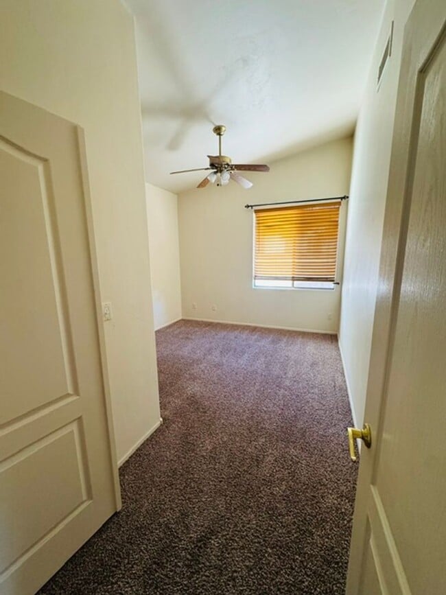 Photo - Oro Valley- 4 bedroom/ 2 bathroom home