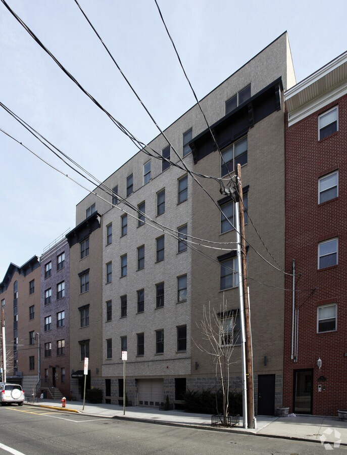85 Madison St - Hoboken Embassy Apartments