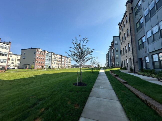 Photo - For Rent: Luxurious Short Pump Condo at Ga... Unit B