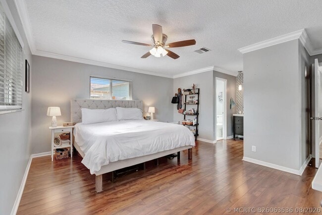 1066 SW 25th Way