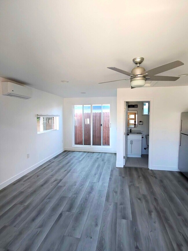 Photo - 8645 Casaba Ave