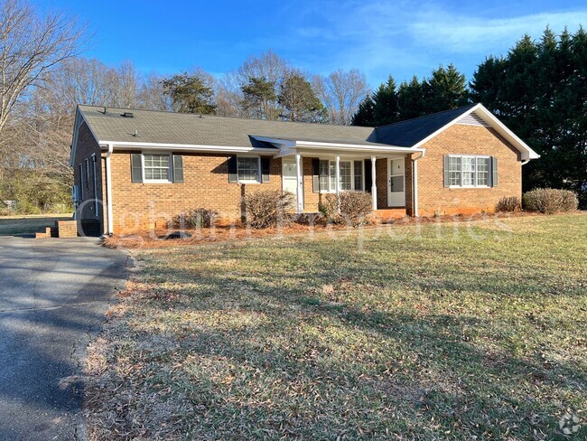 Building Photo - 117 Caroline Ct Unit APT A