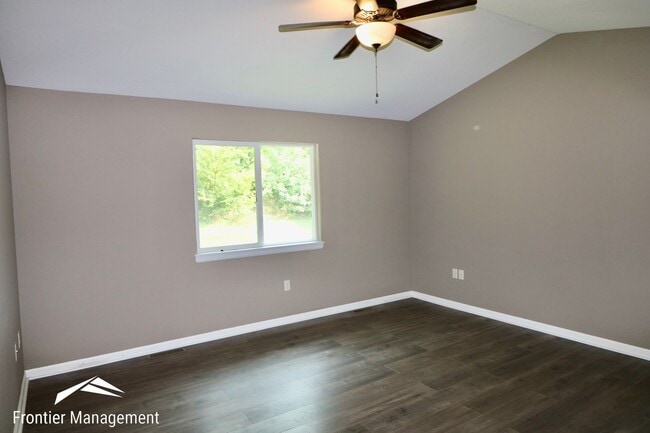 Photo - Large Home In A Quiet Neighborhood Off Of Scenic Drive