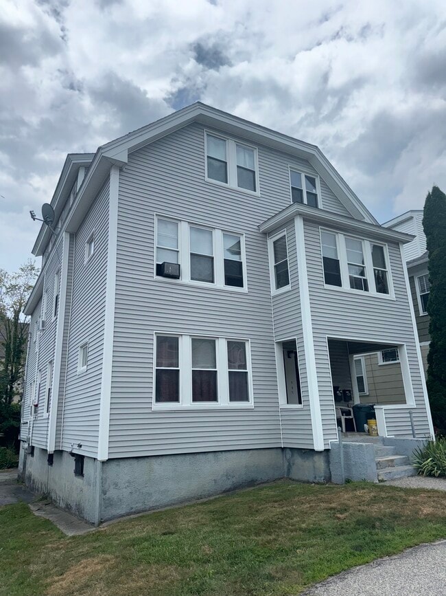 Photo - 136 Ingleside Ave Apartments Unit 1