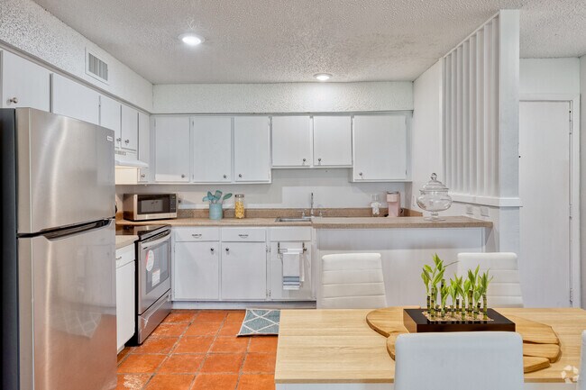 2HAB, 1BA - 925 ft² - South Congress Square Apartamentos
