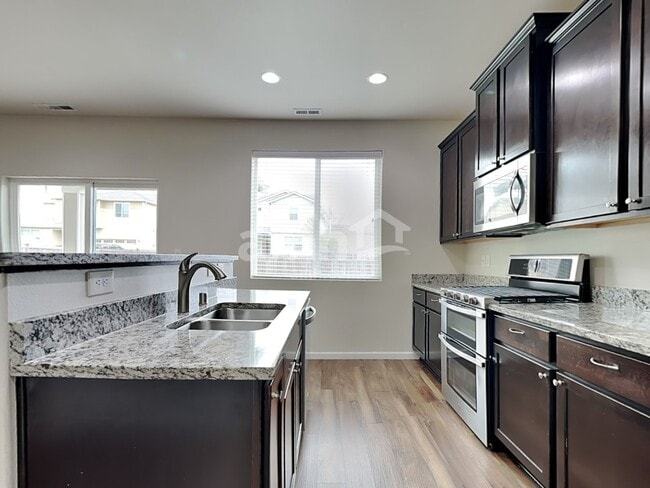 Photo - 2665 Link Ave