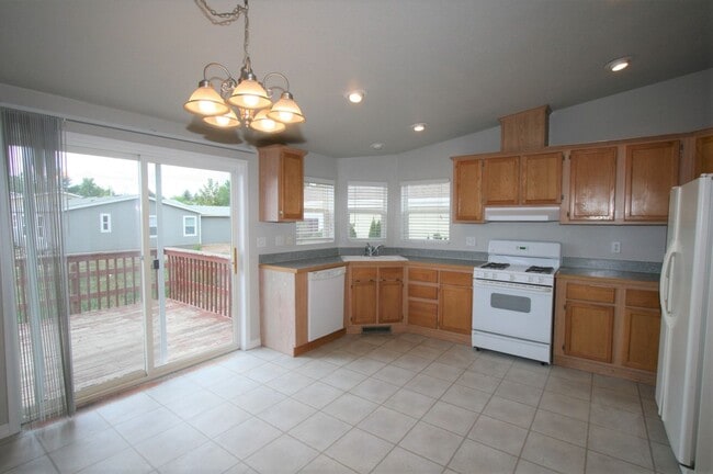 Photo - Great 3 Bedroom Ranch Style Home in low maintenance community!