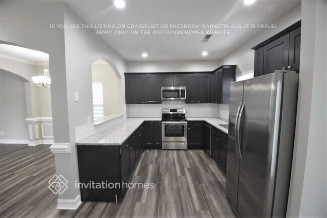 Photo - 8527 Castle Cliff Dr