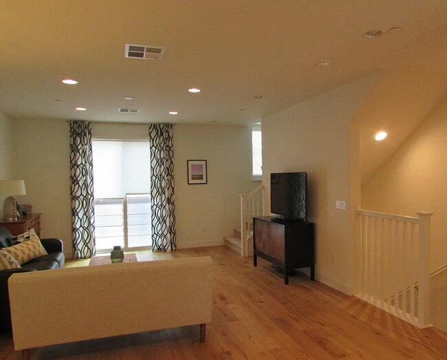 Photo - 2960 Via Torino