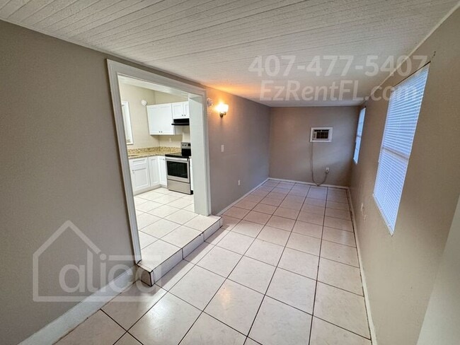 Photo - 4802 Burgundy Ln