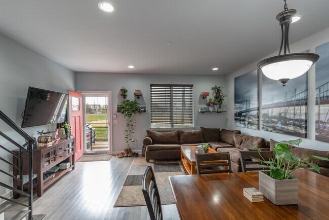 Photo - 2632 Ritter St