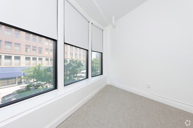 1 habitación, 1 baño - 550 pies cuadrados - Dormitorio - The Triangle - Student Housing