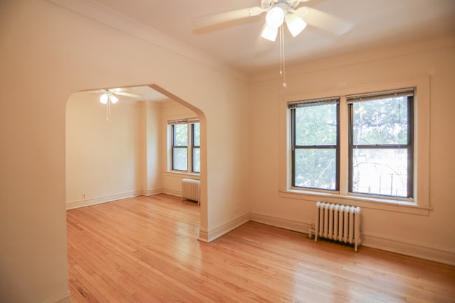 Photo - 2035 W Wellington Ave Unit 2