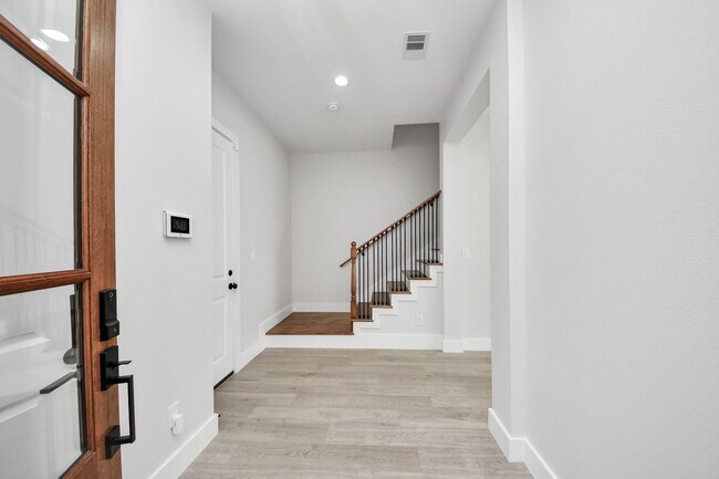 Photo - 8306 Comal St