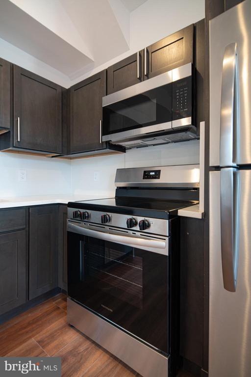 Photo - 212 Manheim St