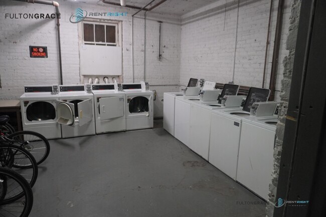 Photo - 1712 W Albion Ave Unit 1716-GDN E