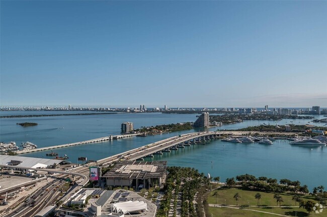 Building Photo - 900 Biscayne Blvd Unit 3710 Rental