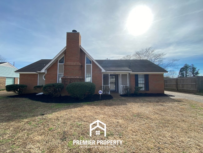 Building Photo - Charming 3BR Millington Home w/ Vaulted Ceilings, Brick Fireplace & Fenced Yard