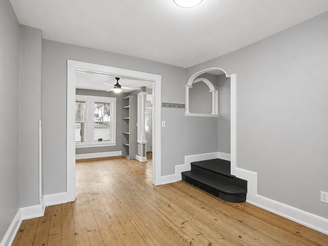 Photo - 529 W Frederick St