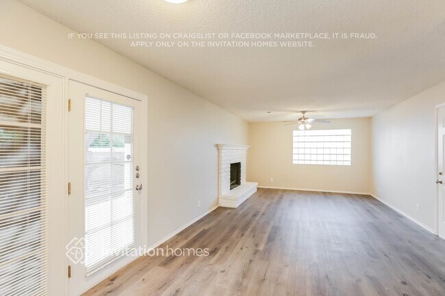 Photo - 701 N Comanche Dr