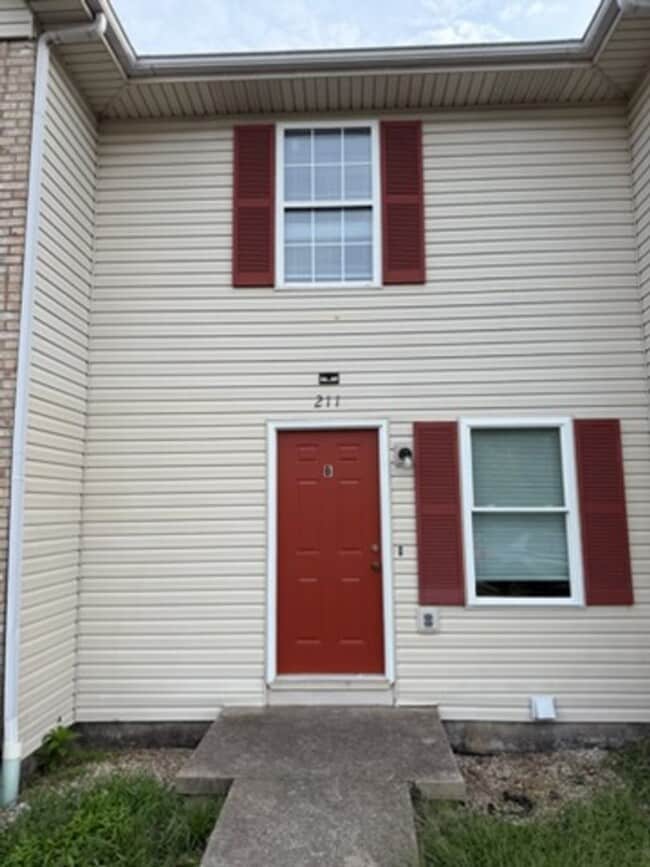 Photo - 211 Aqueduct Dr Unit B