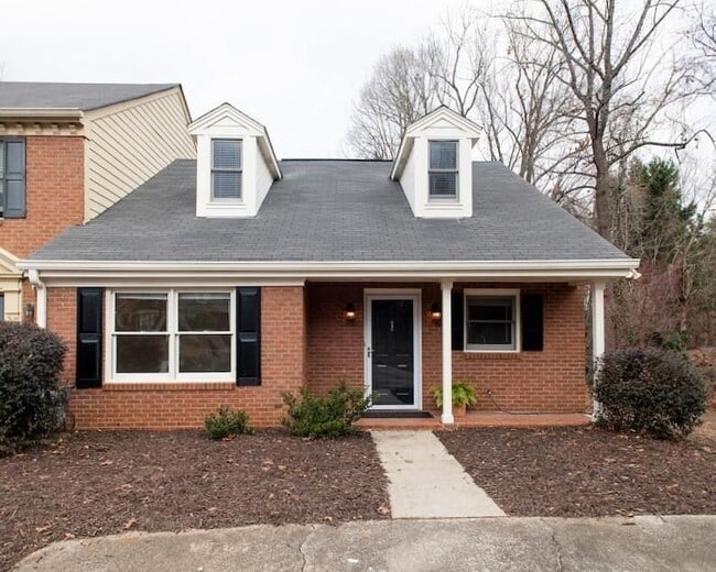 Building Photo - 470 Forestgate Ct