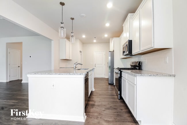 Photo - 621 Goldburn Wy