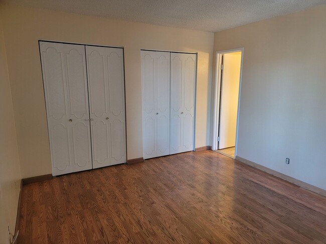 1773 E Harmon Ave Unit 3