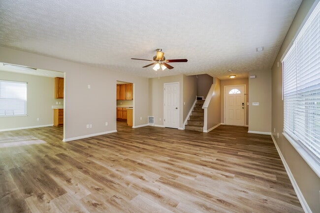 5813 Lonerise Ln