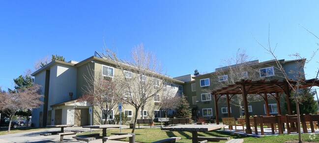 Photo - Metropolitan Gardens Apartments
