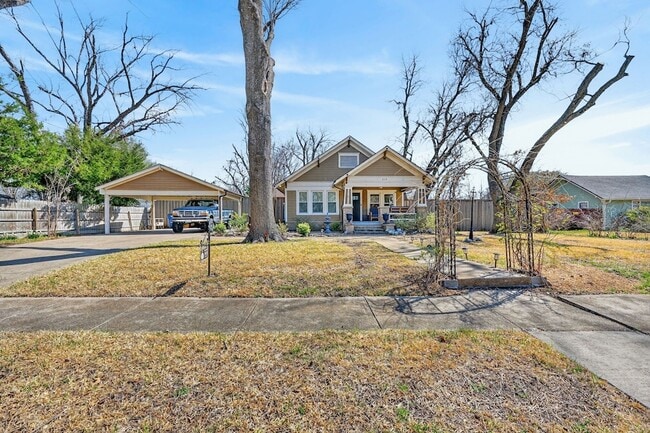 Photo - 212 N Grand Ave