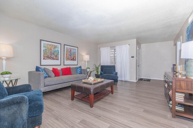 Photo - Waterford Grove Apartments