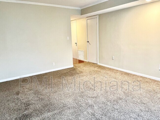 Photo - 18120 N Stoneridge Dr Unit apt b