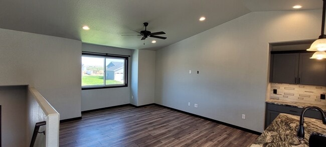 Photo - 541 Bull Run Dr