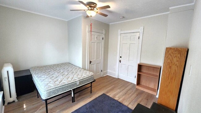 Building Photo - 1203 Chandler St Unit 4 bedrooms