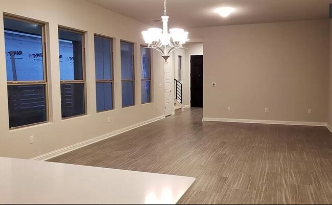 Photo - 1511 Arcilla St