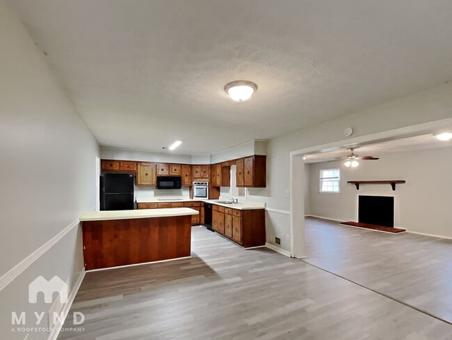 Photo - 1687 Coronet Dr