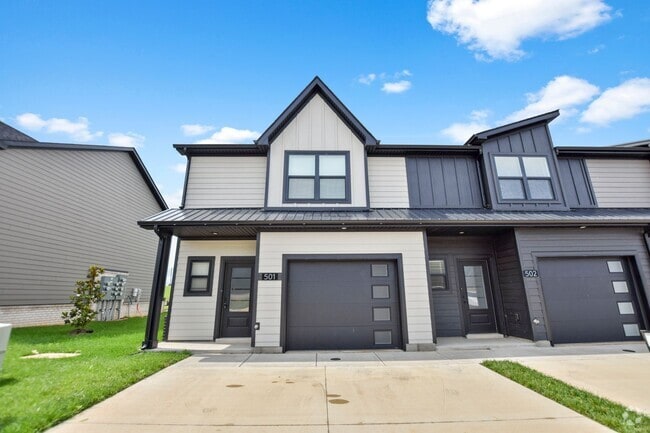 Building Photo - Three Bedroom in Sango! Rental