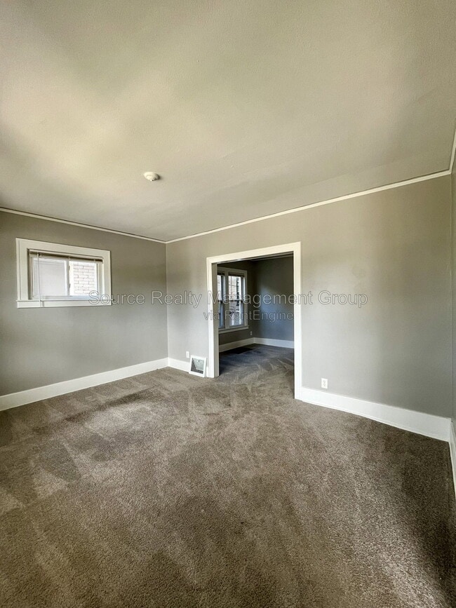 Photo - 170 Bondie St
