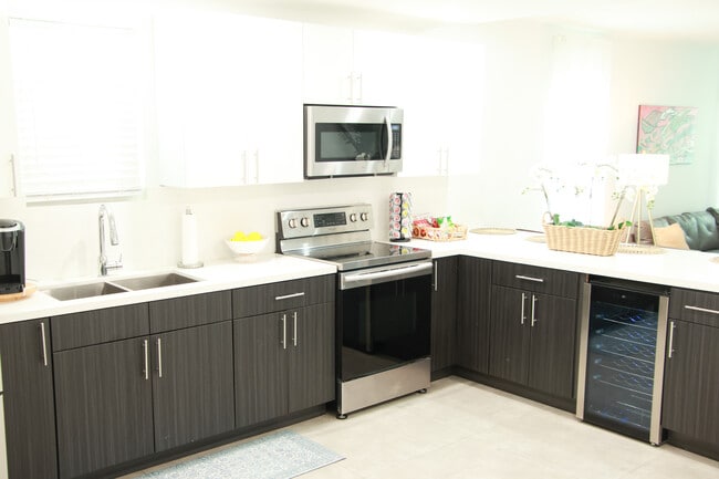 Photo - 920 SW 4th Ave