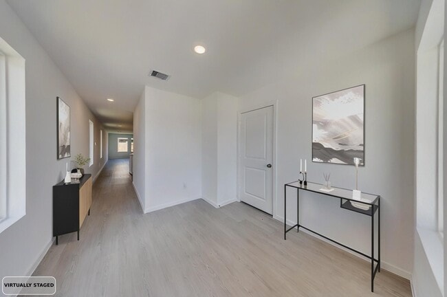 Photo - 3069 Fantasy Ter Dr